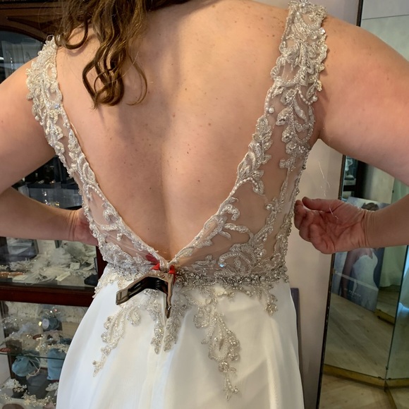 NWT Sample Sottero and Midgley Wedding Dress - Picture 5 of 7